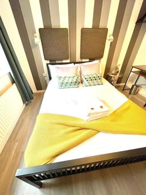 Serene And Cozy 1-Bedroom House With Parking CBG エクステリア 写真
