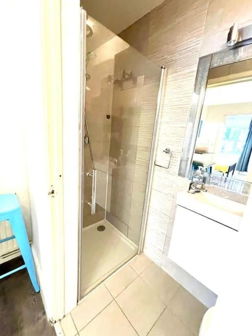 Serene And Cozy 1-Bedroom House With Parking CBG エクステリア 写真